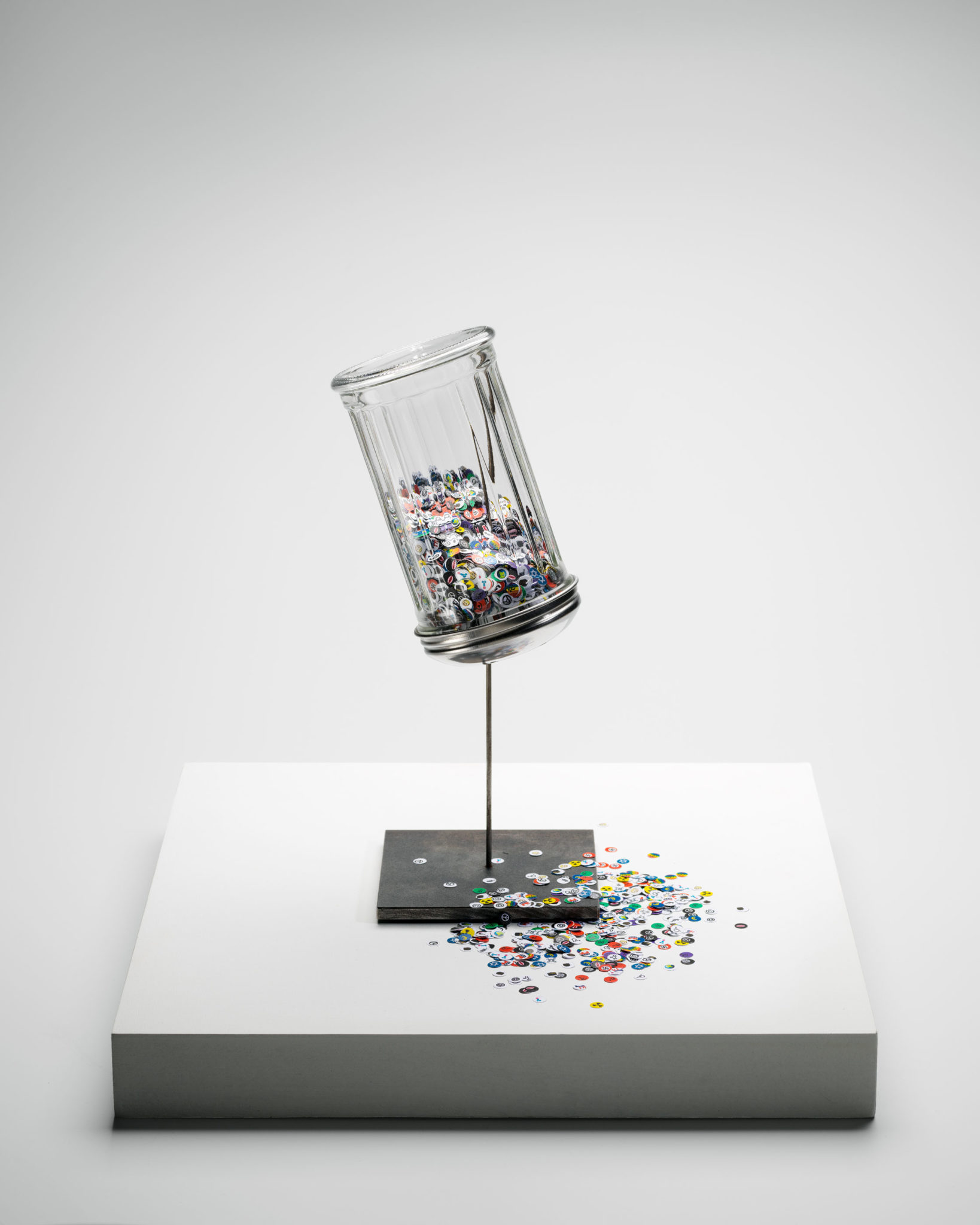 David le Viseur, "Relevance Dispenser", Object, 30x30x30cm, 2016